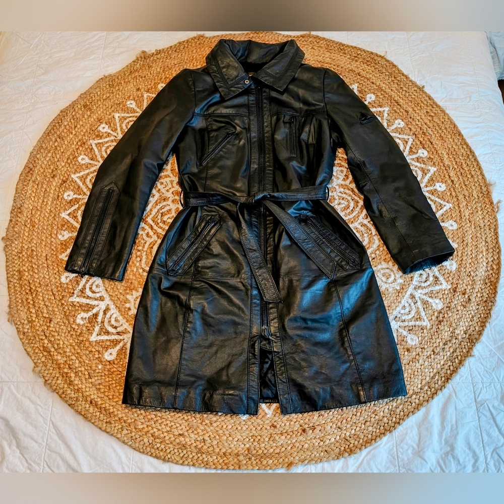 Classic Black Leather Trench Coat with Belt - Picture 3 of 16